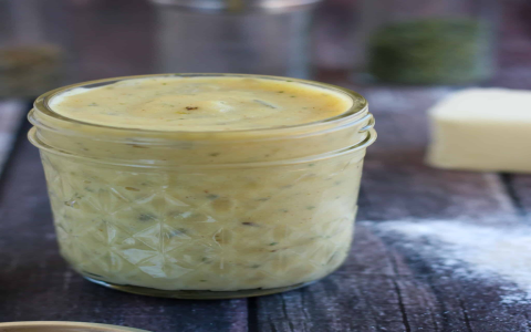 Quick gluten free dairy free cream of chicken soup, make it at home today