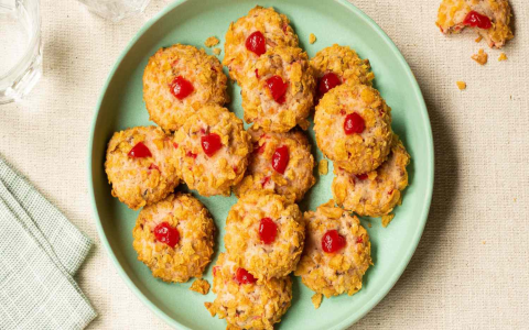 Easy Christmas Cherry Bars Grandmas Tasty Recipes: Perfect for Holidays!