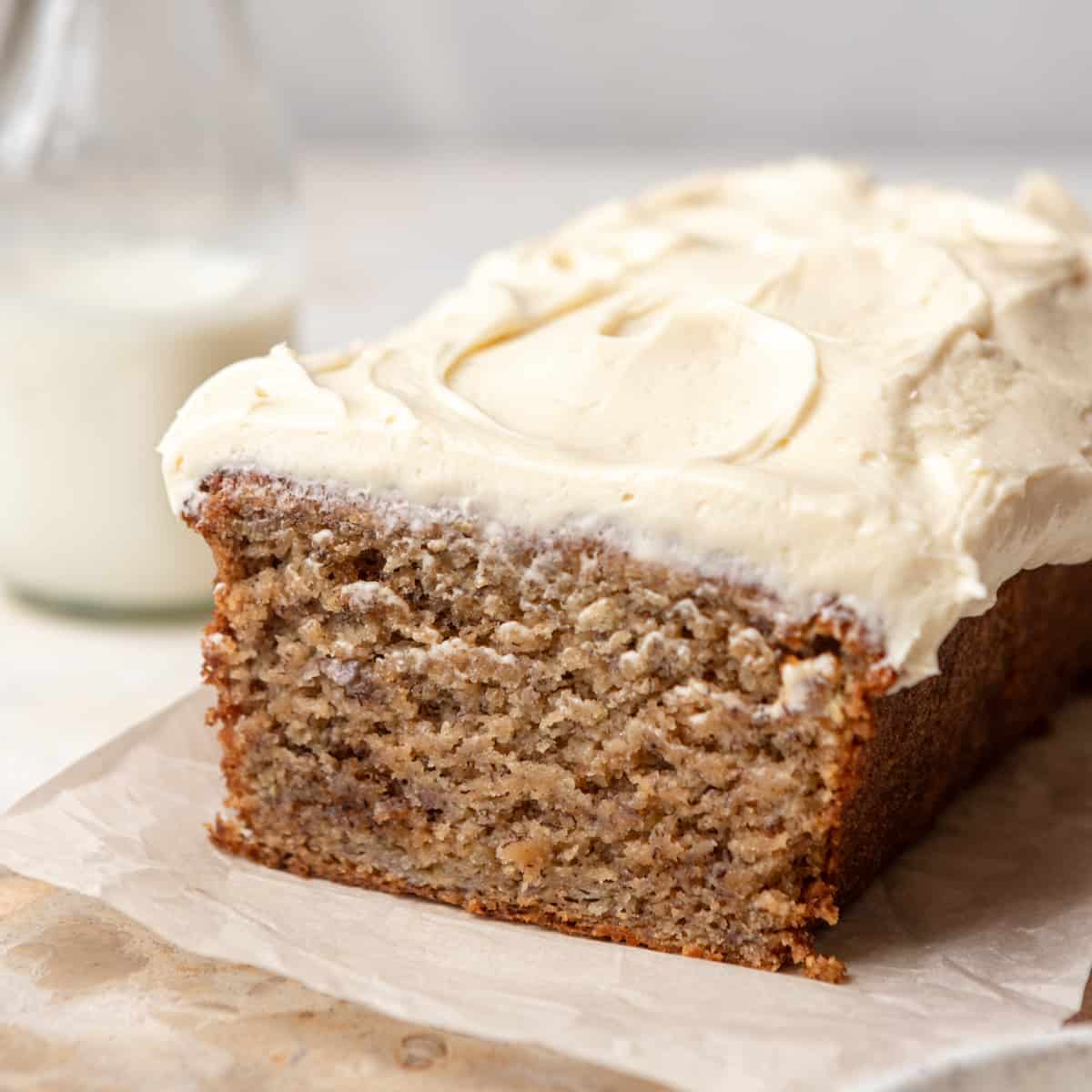 Quick and Delicious Banana Bread with Cream Cheese Icing: A Perfect Treat in Minutes!