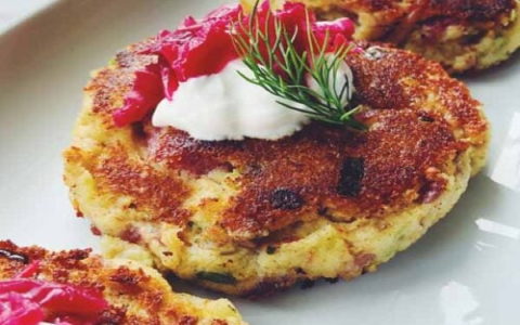 What to Eat with Potato Pancakes for Dinner? Tasty Pairings to Try
