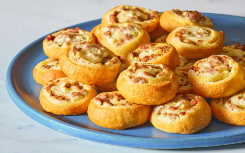 Best Crescent Roll Cream Cheese Sausage Casserole Recipe: How to Make it in Under an Hour