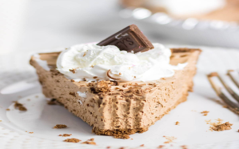 No-Fail Chocolate Graham Cracker Crust Pie Recipe You Need to Try