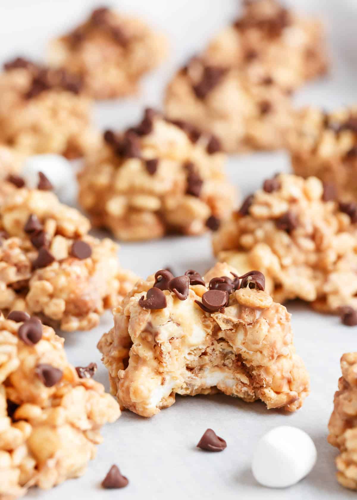Easy Peanut Butter White Chocolate Rice Krispies: The Best No-Bake Dessert for Any Occasion