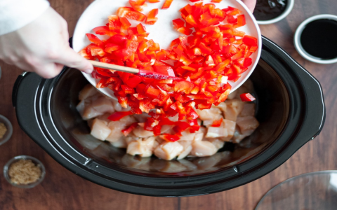 The Best Sweet Hawaiian Crockpot Chicken Recipe: Make Dinner a Breeze with This Slow Cooker