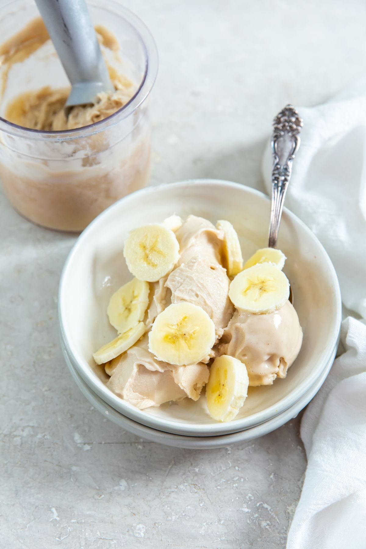 Banana protein ice cream ninja creami: Easy recipe for a healthy and delicious treat!