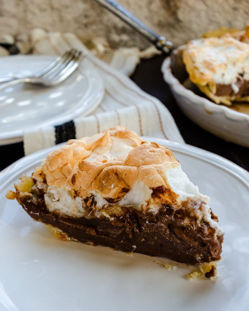 Chocolate meringue pie with instant pudding recipe: Simple steps to create a heavenly dessert at home!