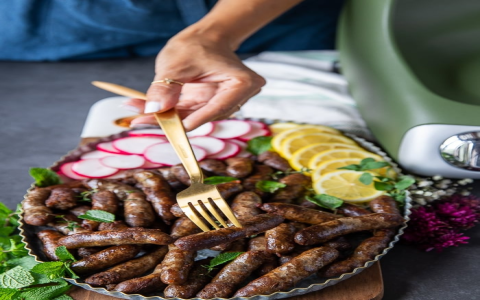 Internal temp for pork sausage: How to tell when its cooked right? Follow these easy steps.