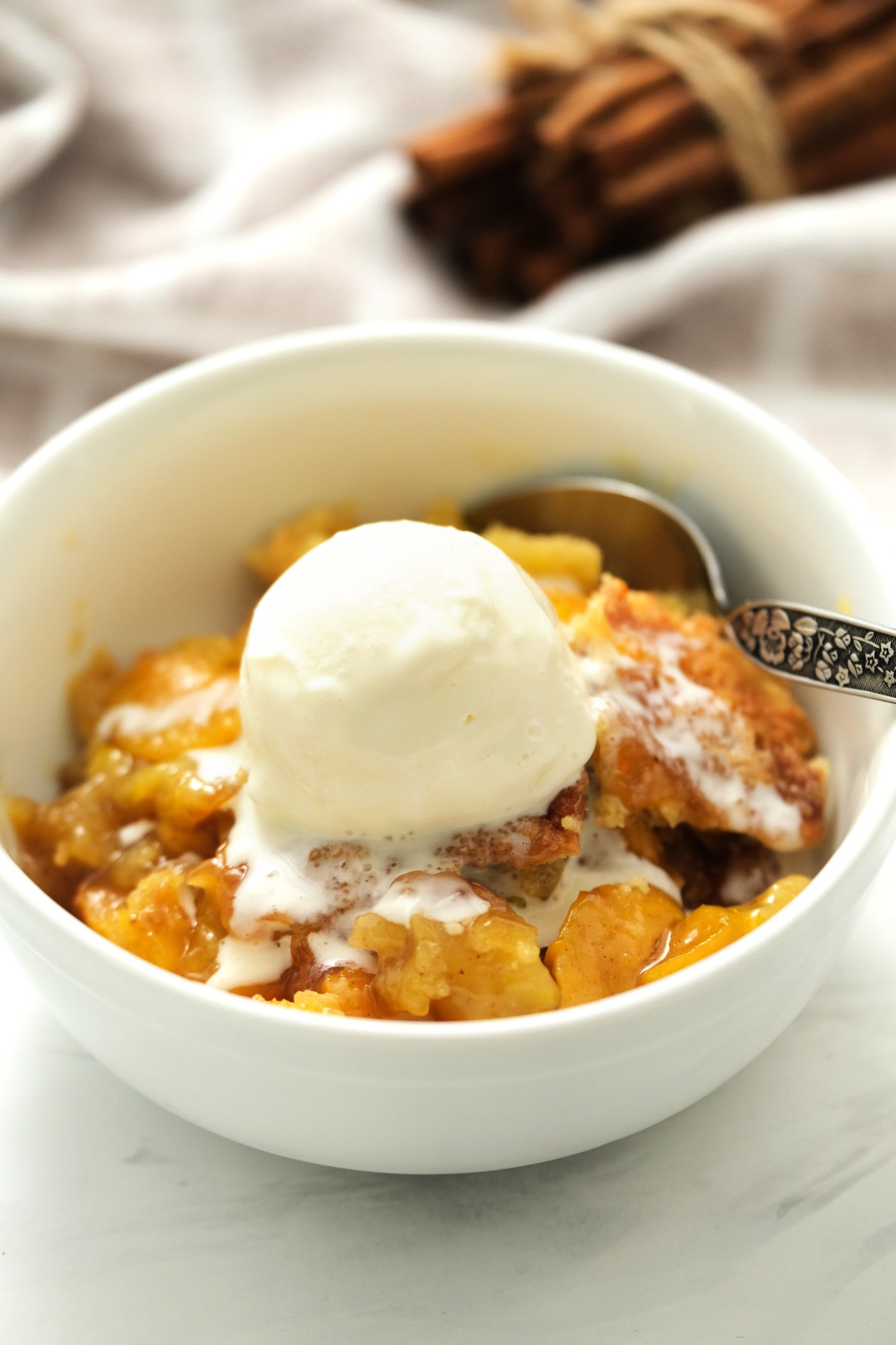 Make Peach Cobbler Canned Peaches Cake Mix in Minutes? This Simple Recipe Works!