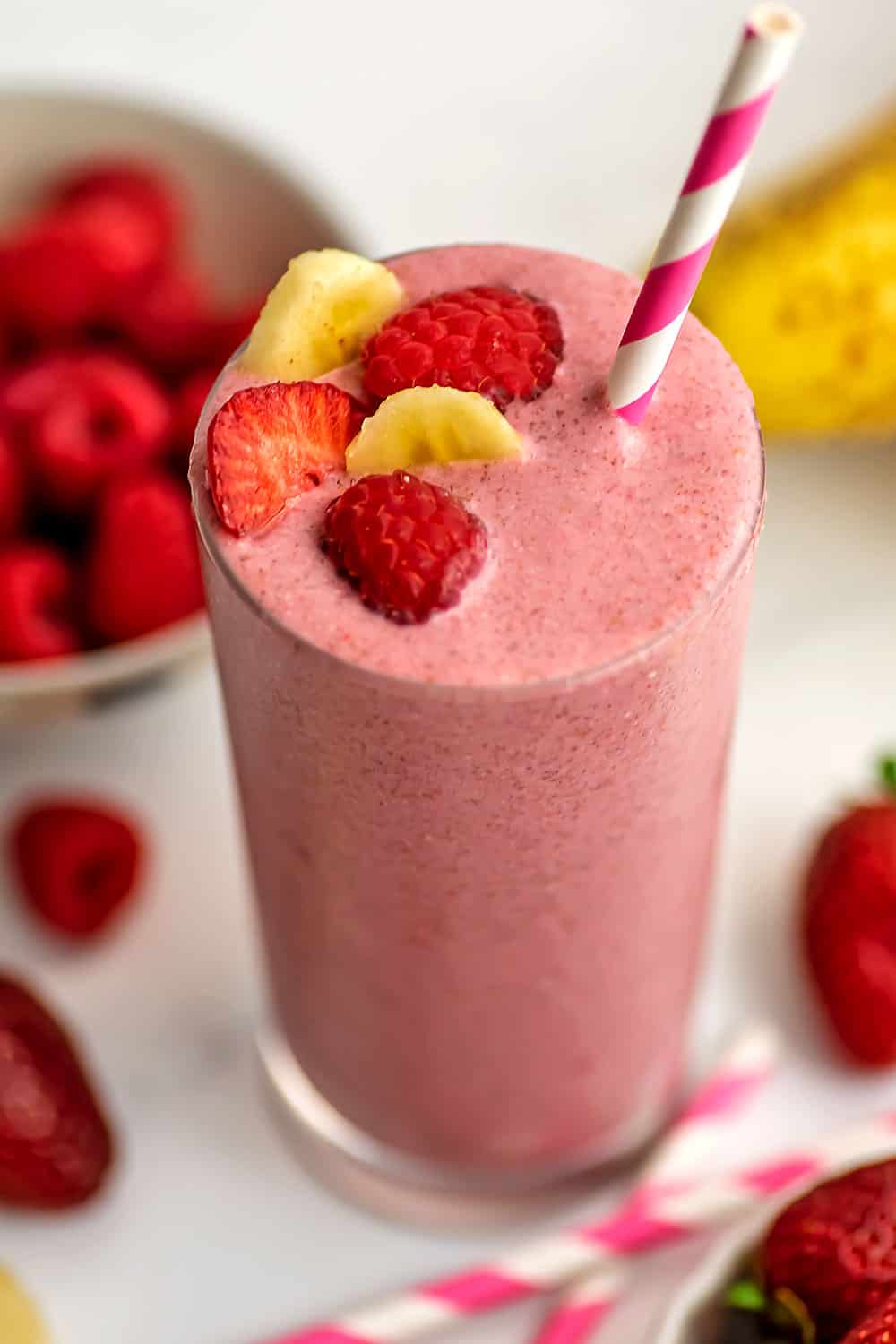 Strawberry Banana Raspberry Smoothie for Weight Loss (A Refreshing and Filling Drink)