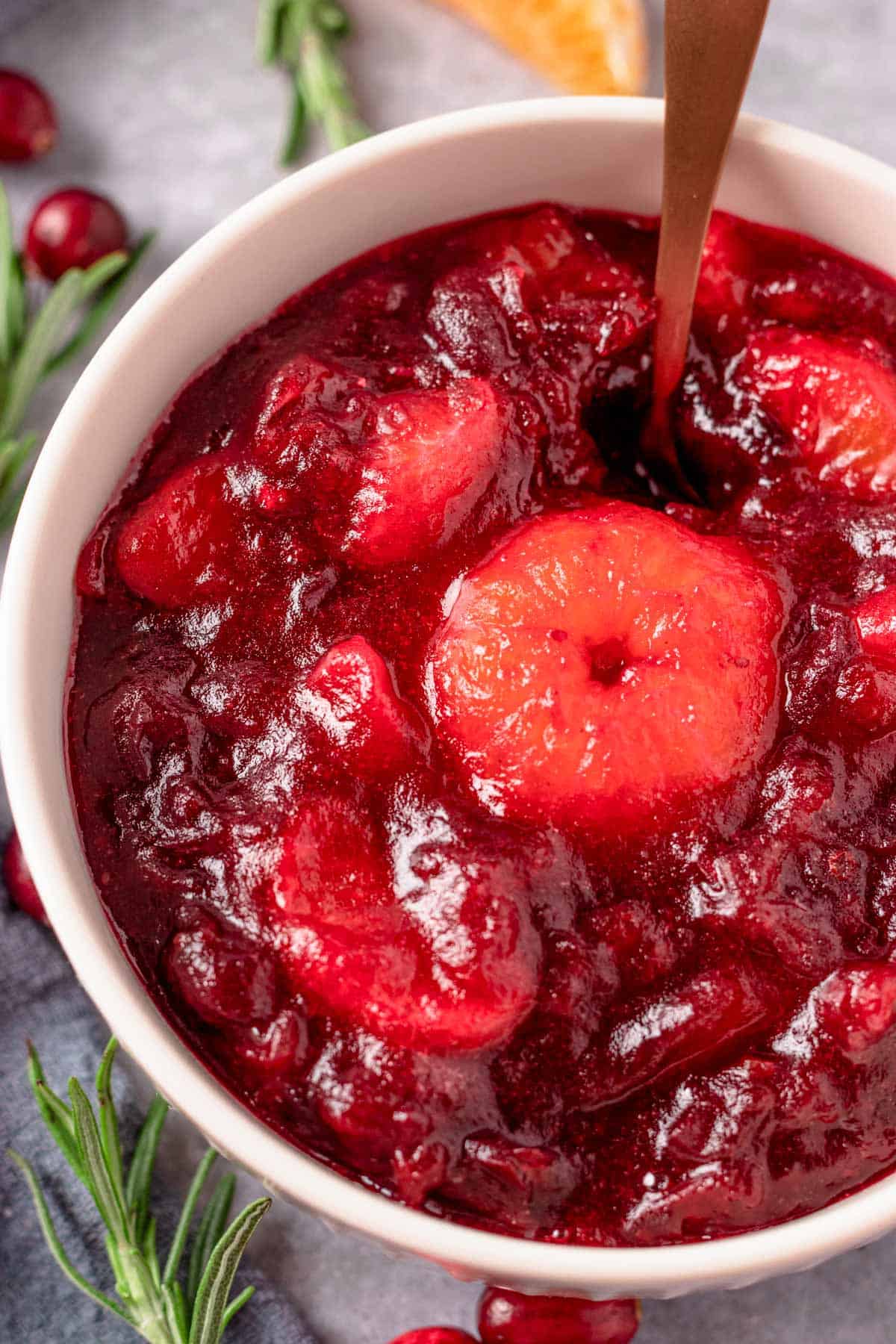 Cranberry Sauce with Mandarin Oranges - A Sweet and Tangy Twist on the Classic Thanksgiving Dish