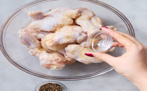 Buffalo Wing Seasoning: Easy Recipe (Get That Classic Flavor at Home)