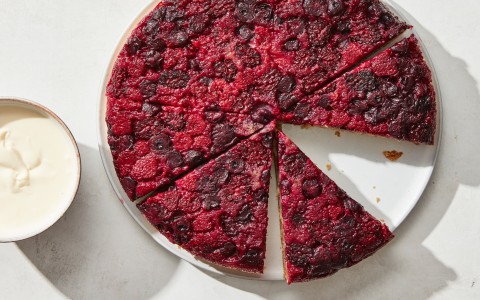 Cherry Upside Down Cake with Cake Mix: Easy Recipe Anyone Can Make!