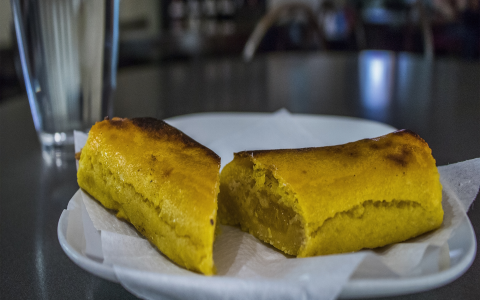 What is a typical Portuguese breakfast? Start your day like a local!