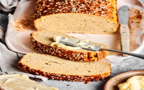 Egg White and Cottage Cheese Bread Recipe: Super Simple (Low Carb and Gluten-Free)