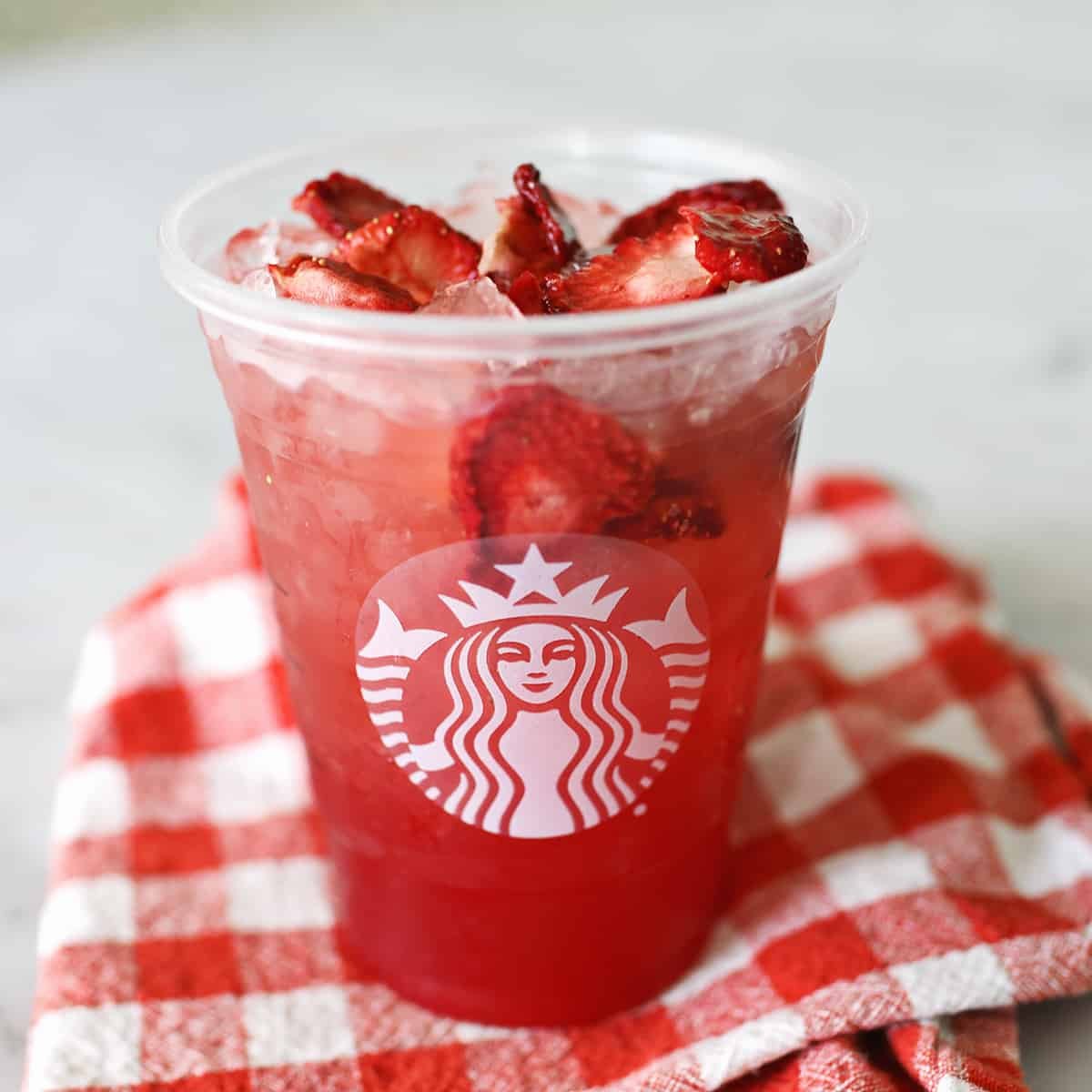 How to make starbucks strawberry acai (Easy step-by-step guide for homemade refreshing drinks)