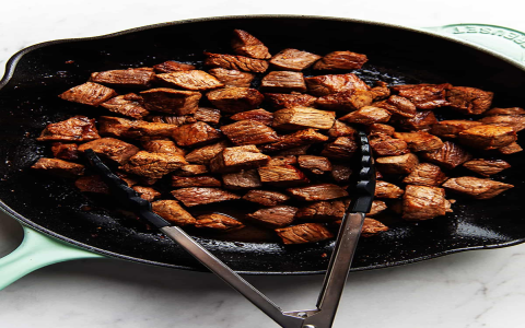 Best Sirloin Tip Chili: How to Make It Tender & Flavorful