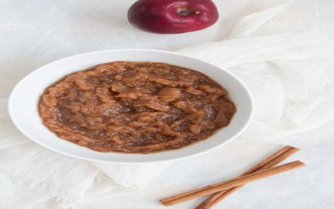 How to make applesauce in a blender easily (step-by-step guide)
