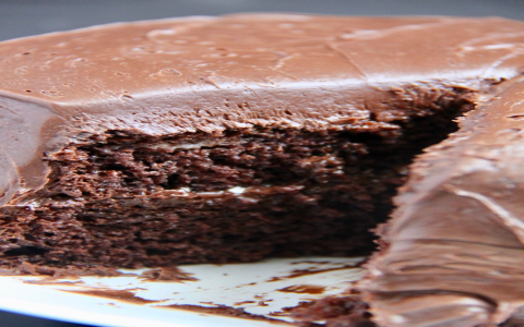 Is There Mayo in Portillos Chocolate Cake? Get the Real Facts!