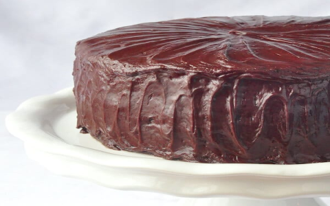 Make Fudge with Icing? Yes! + Chocolate Chips, Yummy.