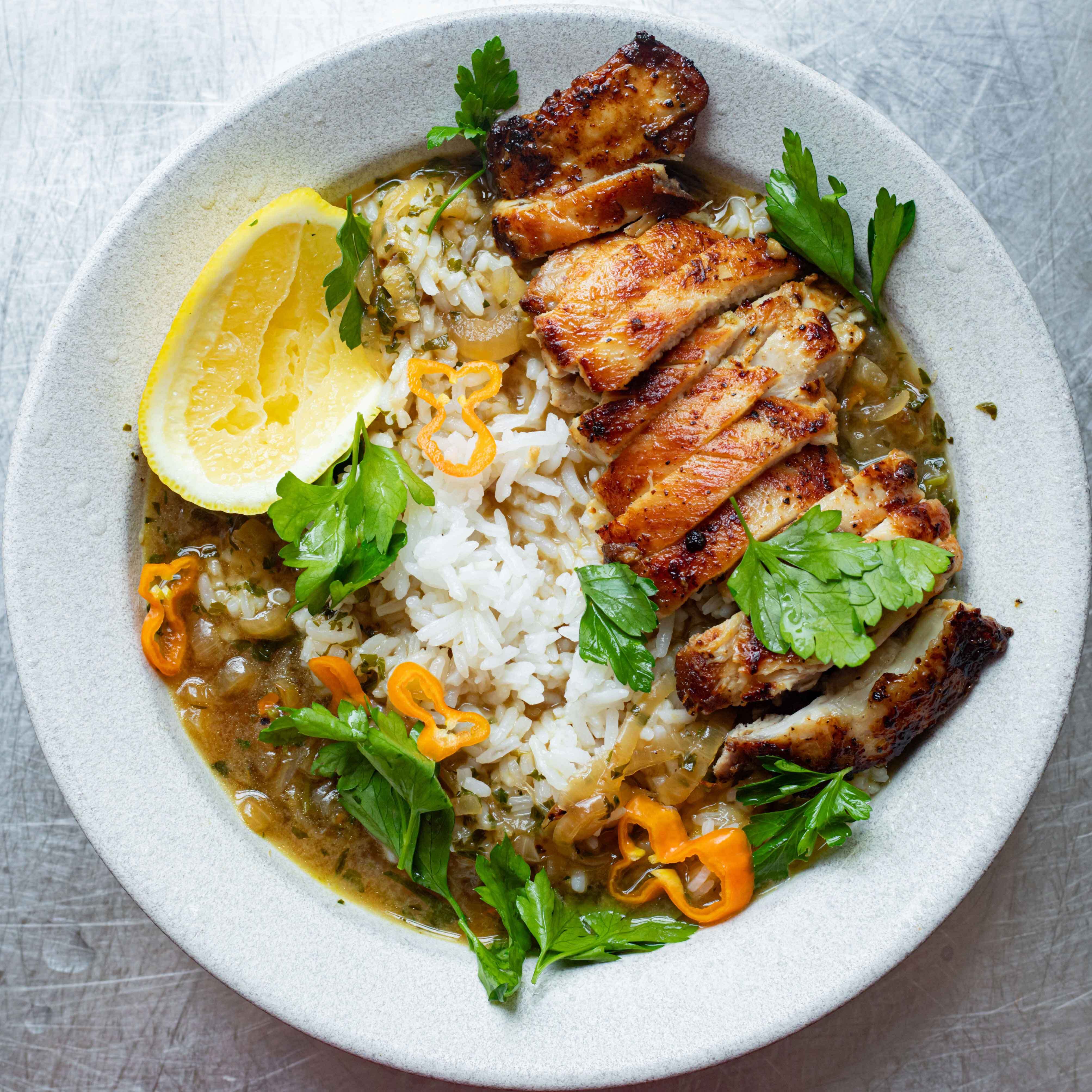 How to Make Perfect Brothy Caramelised Onion Chicken with Rice