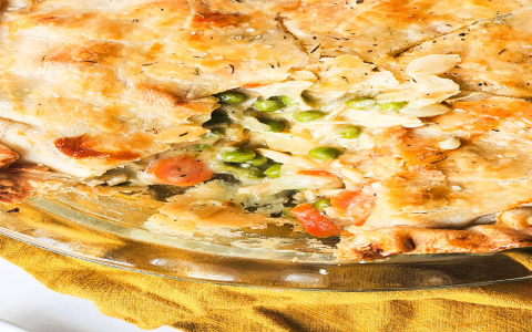 Chicken Pot Pie Pairings: Easy Dinner Sides (What Goes With Chicken Pot Pie).