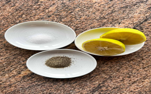 How do you make a lemon pepper sauce at home? Follow these pro tips!