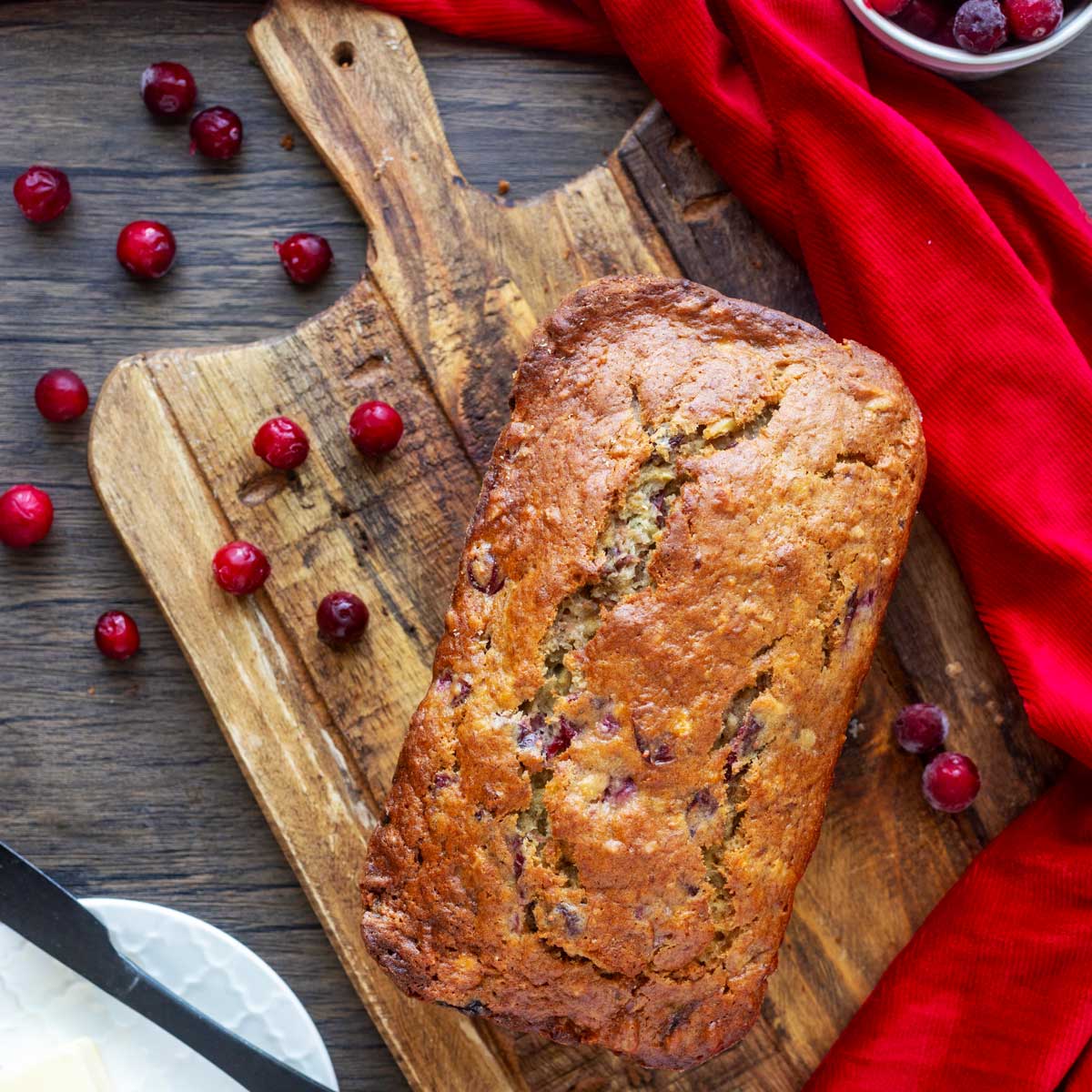 Yummy Banana Bread with Dried Cranberries: A Family Favorite!