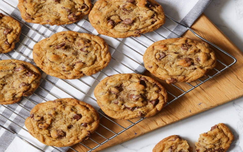King Arthur Chocolate Chip Oatmeal Cookies: Easy Recipe & Baking Tips!
