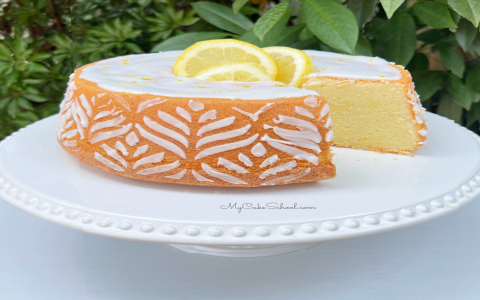 Lemon Extract in Cake Mix: How Much to Add for Perfect Flavor?