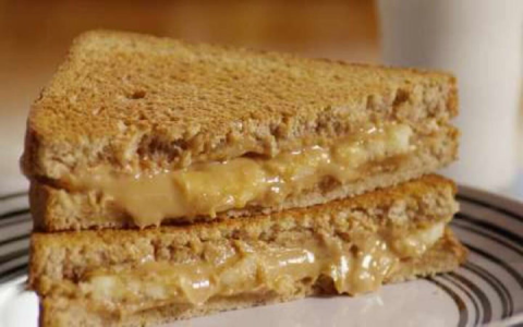 Best Peanut Butter Banana Honey Sandwich Ever? Try This Simple Version!