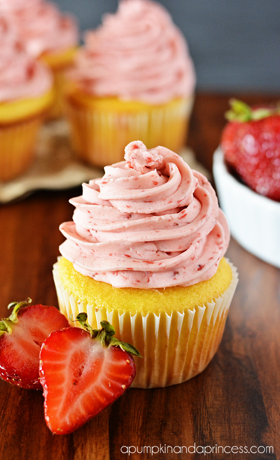 Best Lemon Cupcakes with Strawberry Icing: A Step-by-Step Guide.