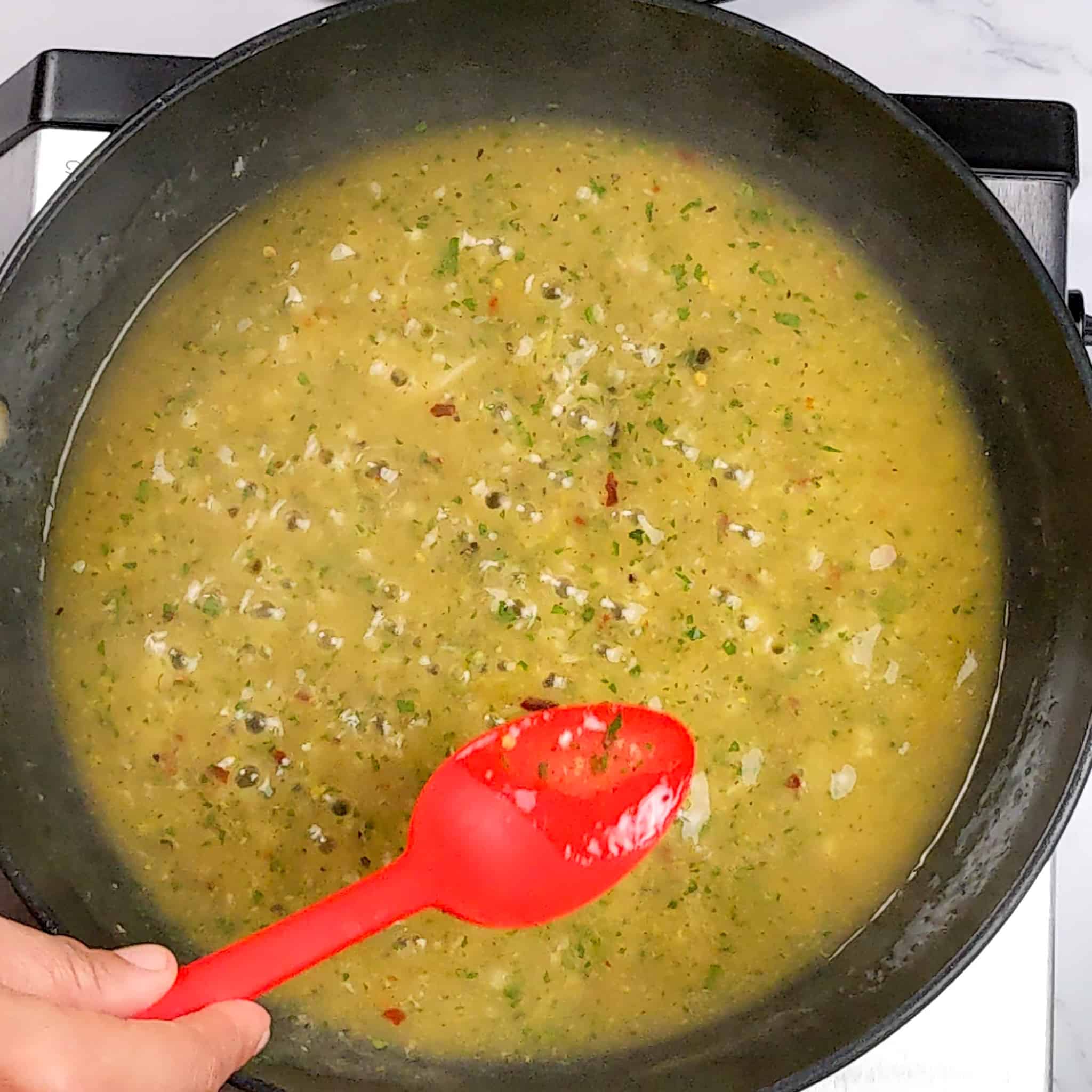 How do you make a lemon pepper sauce at home? Follow these pro tips!