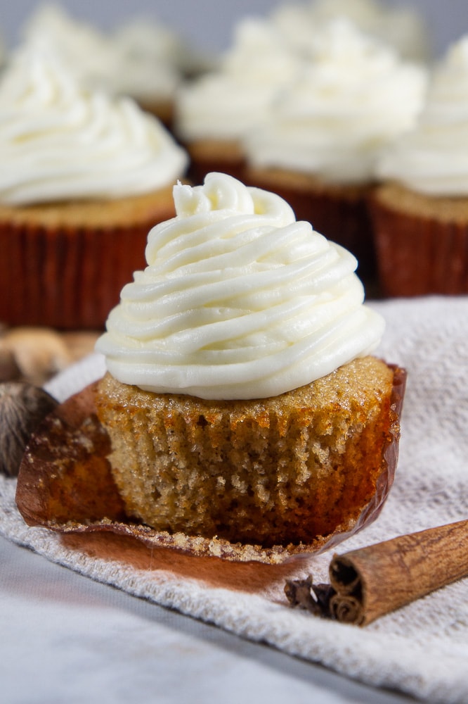 Best Spice Cupcakes and Cream Cheese Frosting: Try It!