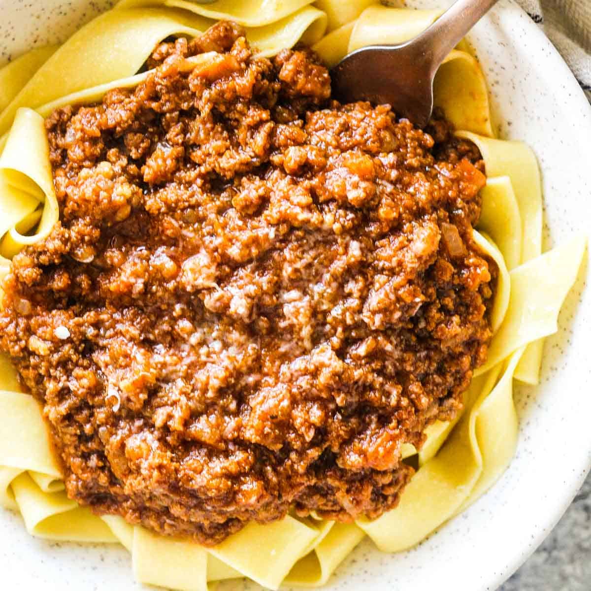Wild Boar Ragu with Bison: Easy Recipe for a Hearty Meal!