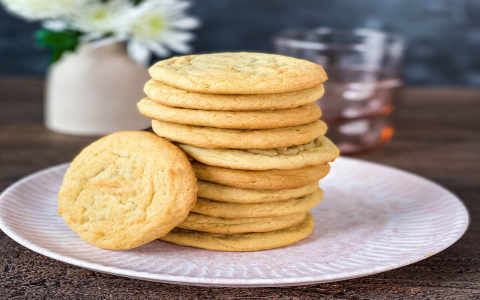 Easy Macadamia Cookies Recipe: No Chocolate Needed!
