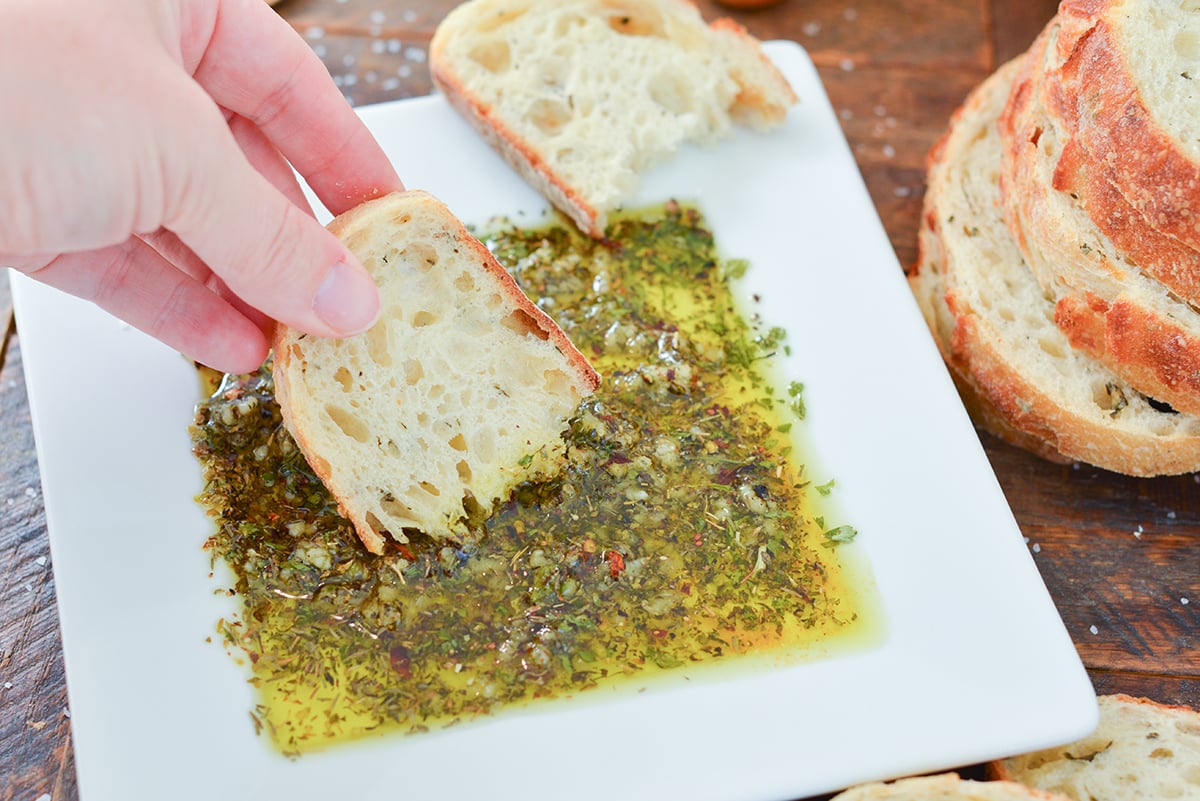 Whats In Carrabbas Bread Dipping Spices? Easy DIY Copycat Recipe!