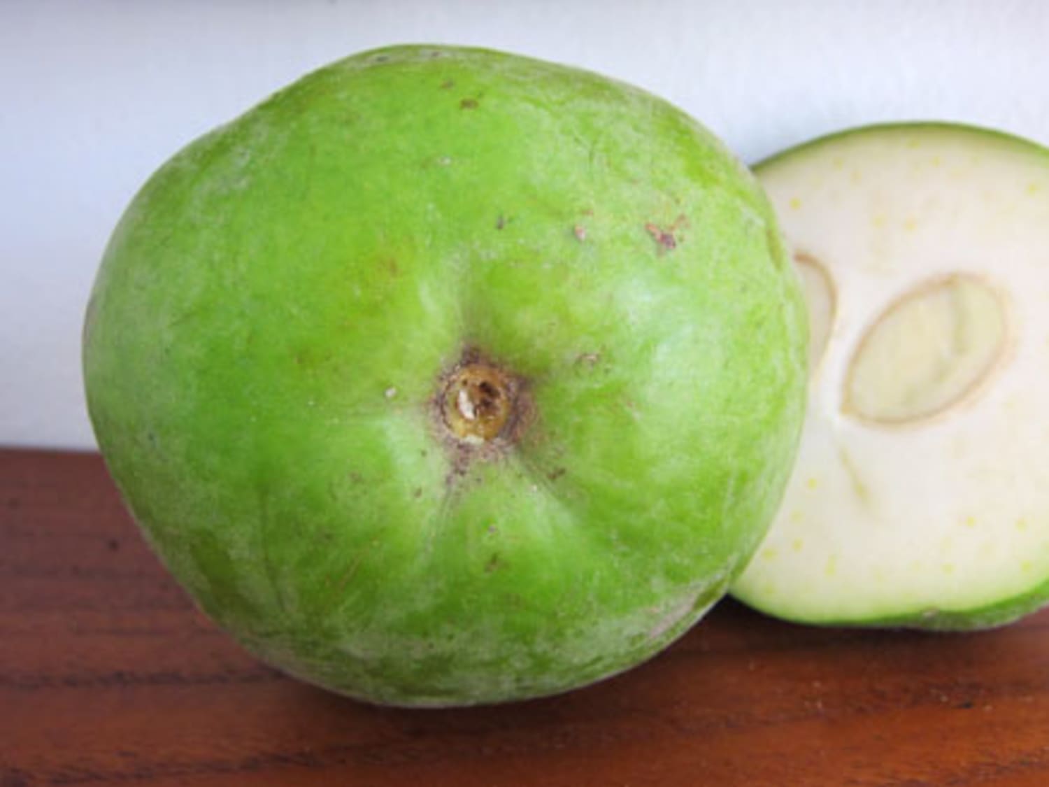 Identifying Large Green Fruit with White Inside: Easy Tips for You!