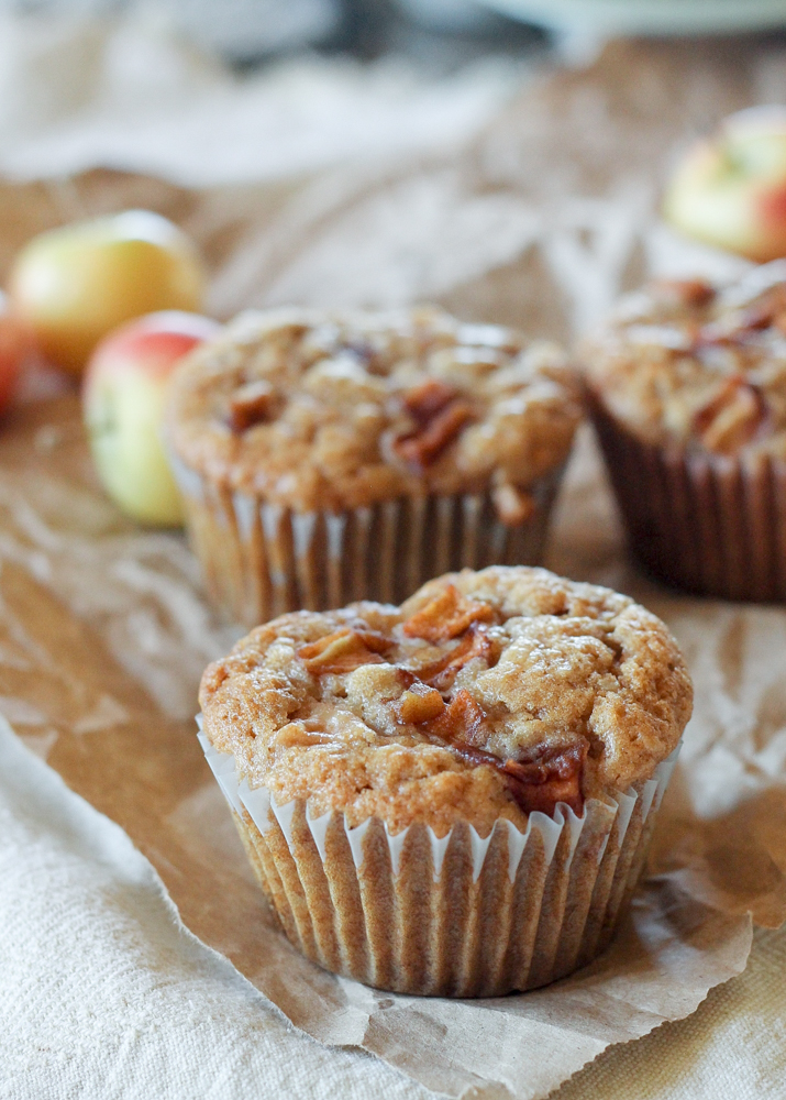 Easy No Flour Applesauce Oatmeal Muffins: Perfect Grab & Go Breakfast.